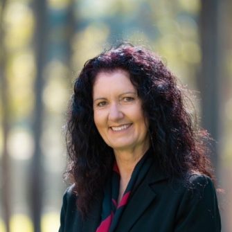 Professor Leanne Holt