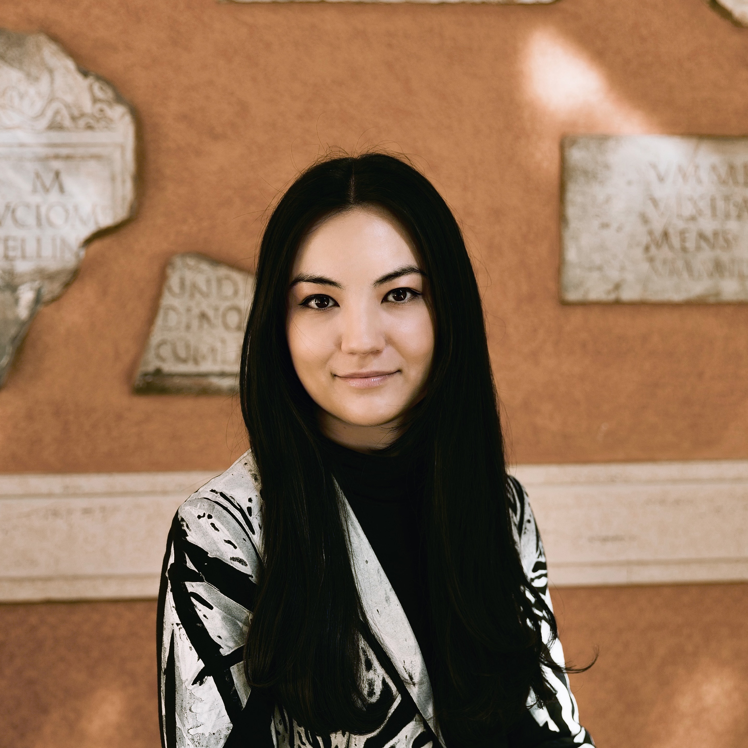 Portrait of art historian Claire Dillon